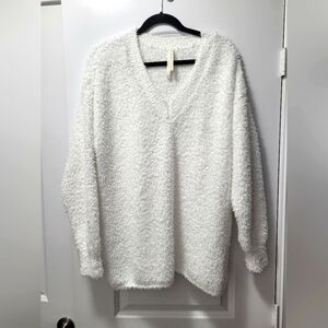 Aritzia Babaton lightweight white sweater (oversized), size Small